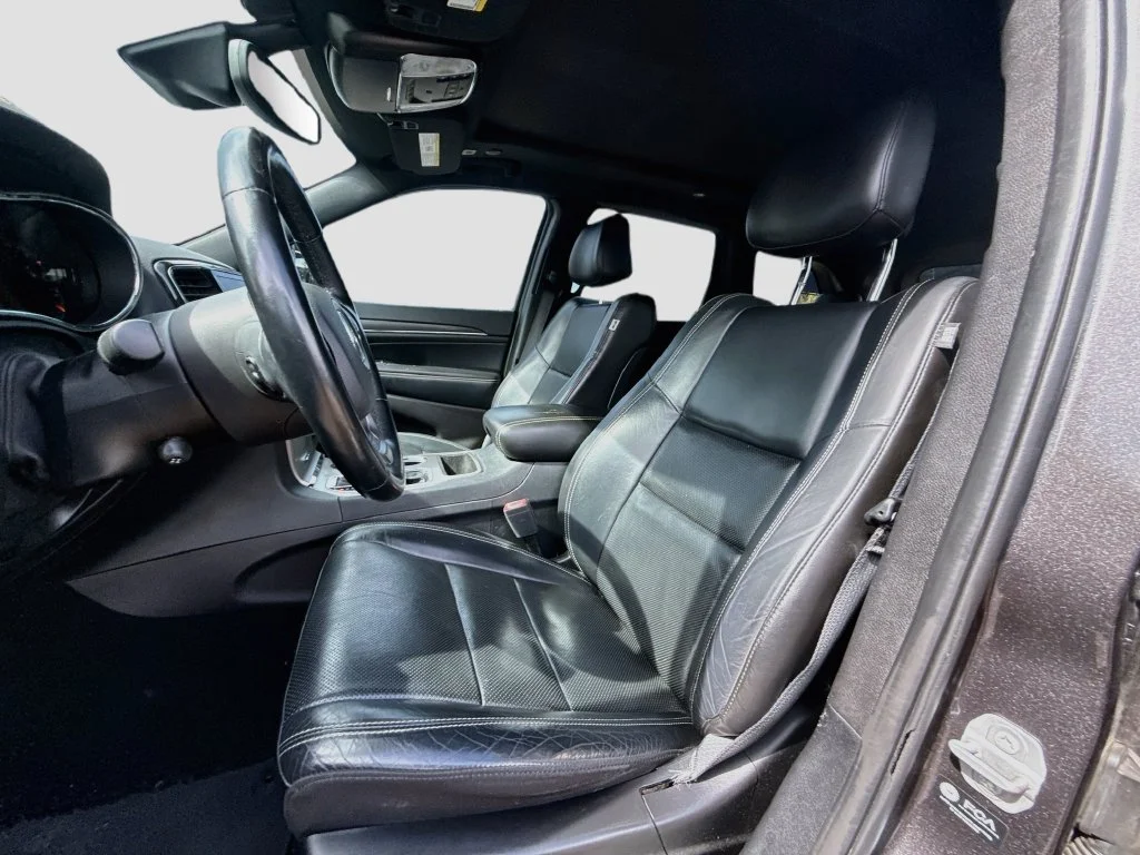 Used 2021 Gray Jeep Limited image 24