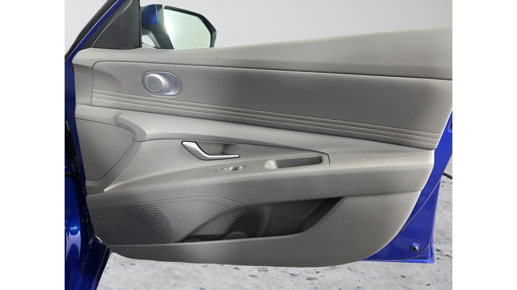 Used 2025 Blue Hyundai SEL Convenience image 14