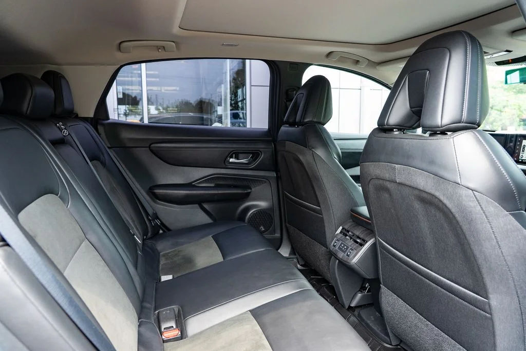 Used 2023 Black Nissan EVOLVE+ image 27