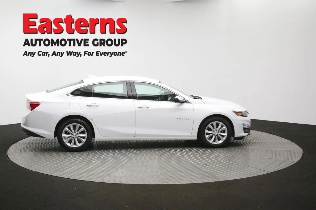 Used 2025 White Chevrolet LT image 45