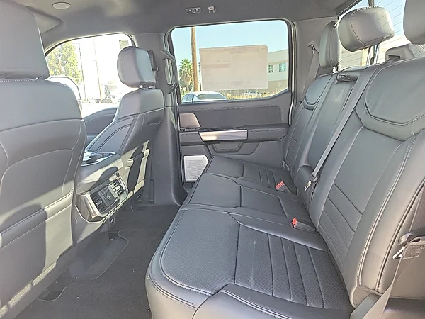 New 2027 STAR WHITE Ford Platinum image 23