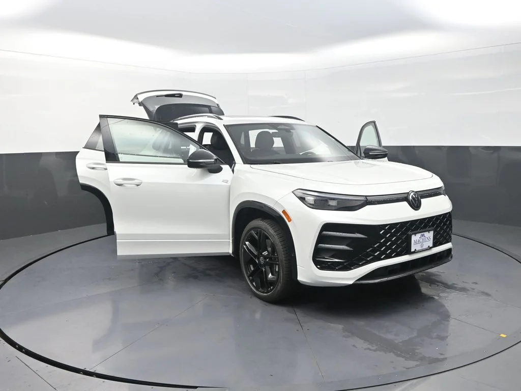 New 2026 White Volkswagen 2.0T SE R-Line Black image 30