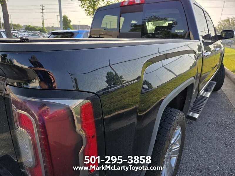 Used 2018 Onyx Black GMC SLT image 8
