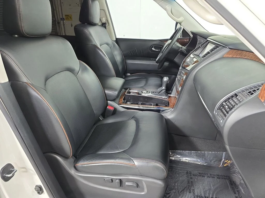 Used 2017 White Nissan SL image 27