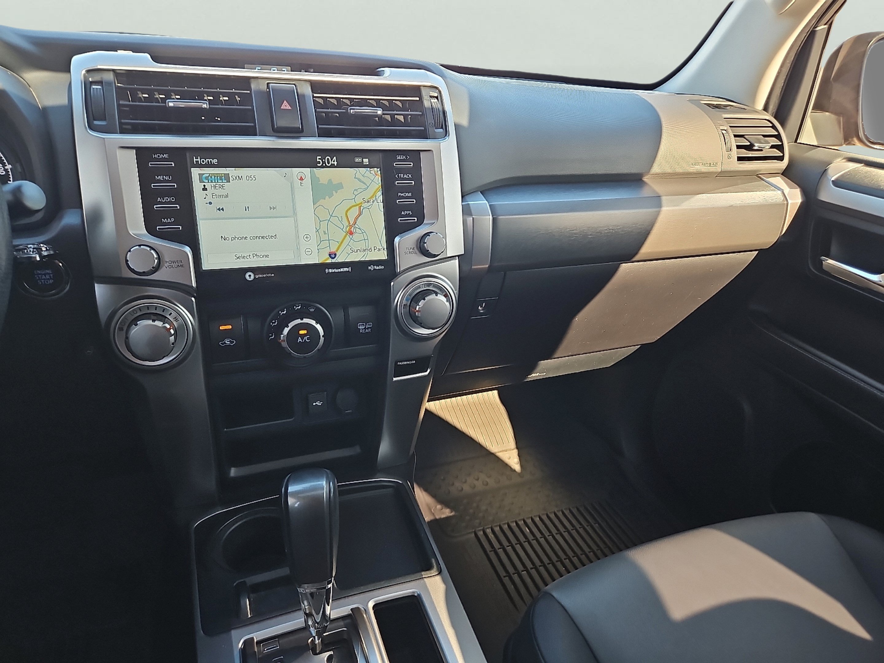 Used 2023 Magnetic Gray Metallic Toyota SR5 Premium image 10