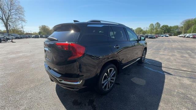 Used 2019 Ebony Twilight Metallic GMC Denali image 8