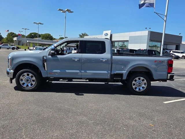 New 2027 Glacier Gray Metallic Tri-Coat Ford Lariat image 4