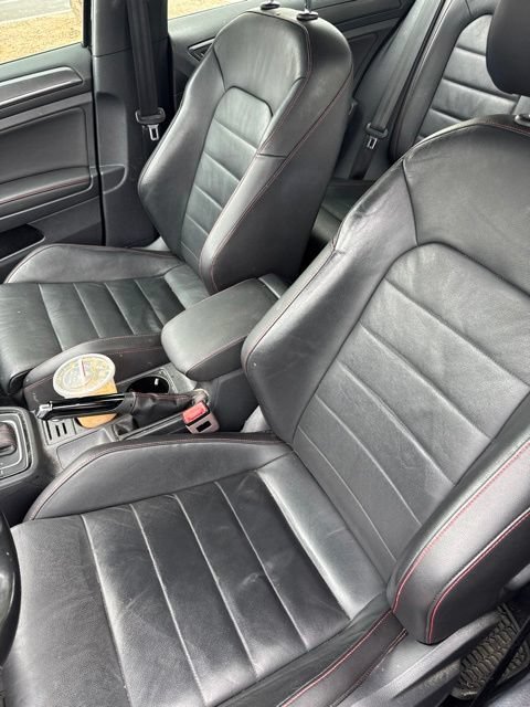 Used 2019 Deep Black Volkswagen S image 7