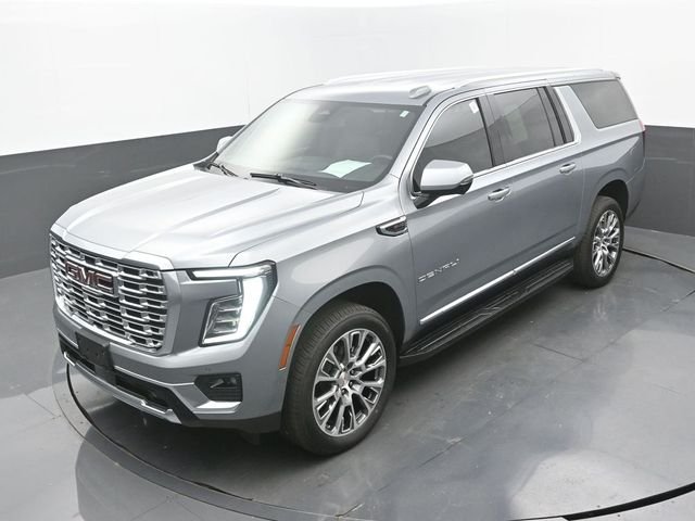 2025 GMC Yukon XL Denali - Photo 32