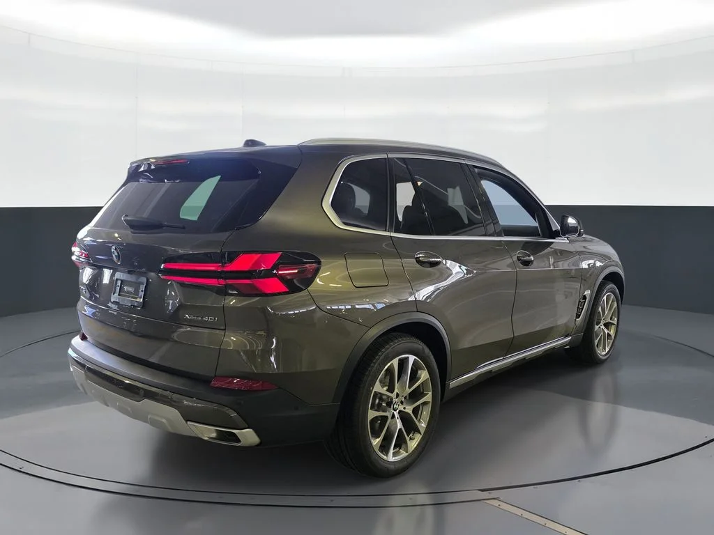 New 2026 Green BMW xDrive40i image 3