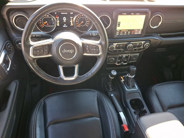 Used 2022 Green Jeep Overland image 11