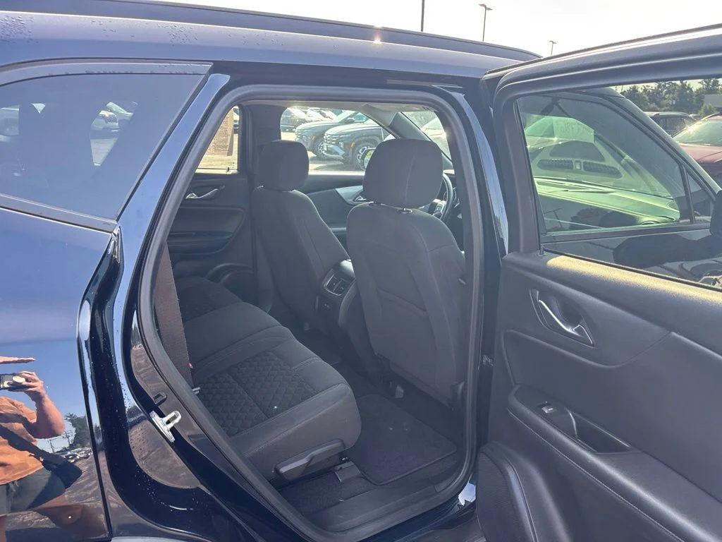 Used 2020 Midnight Blue Metallic Chevrolet LT image 29