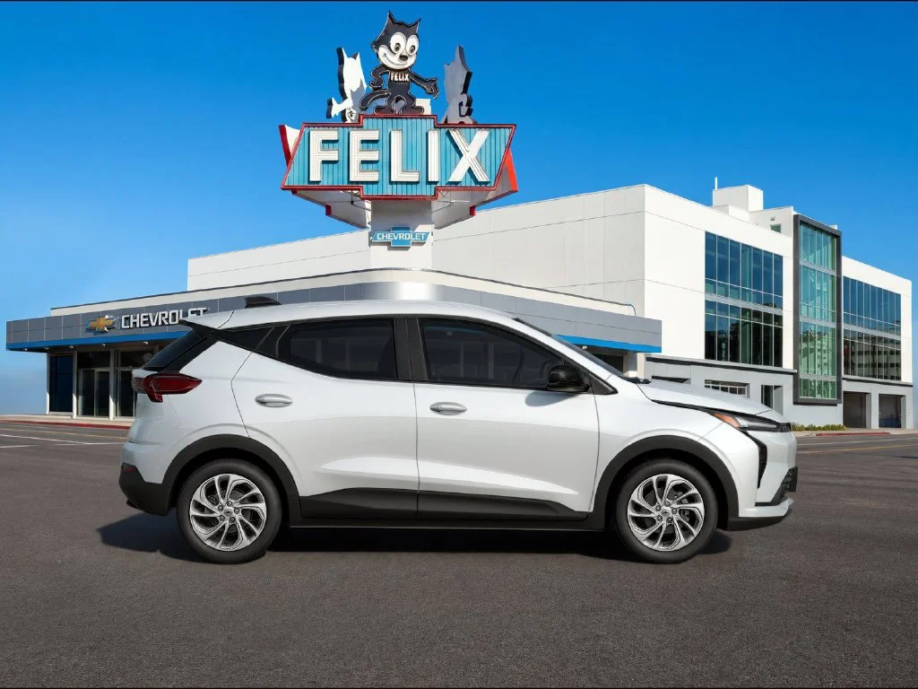 2027 Chevrolet Bolt LT - Photo 2