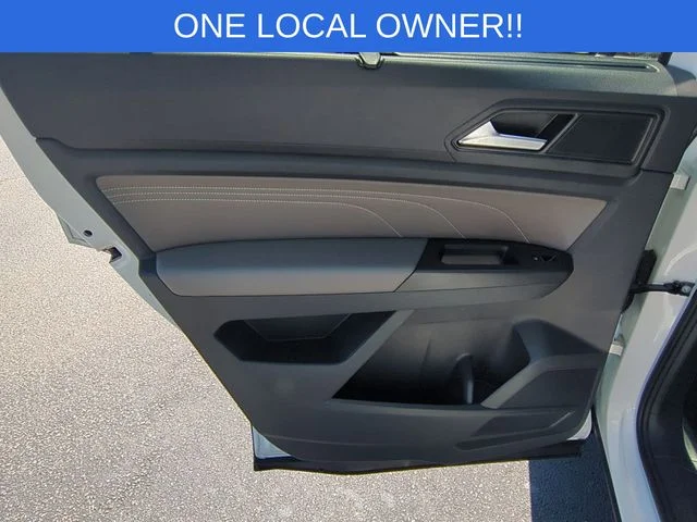 Used 2023  Volkswagen 3.6L V6 SE w/Technology image 27