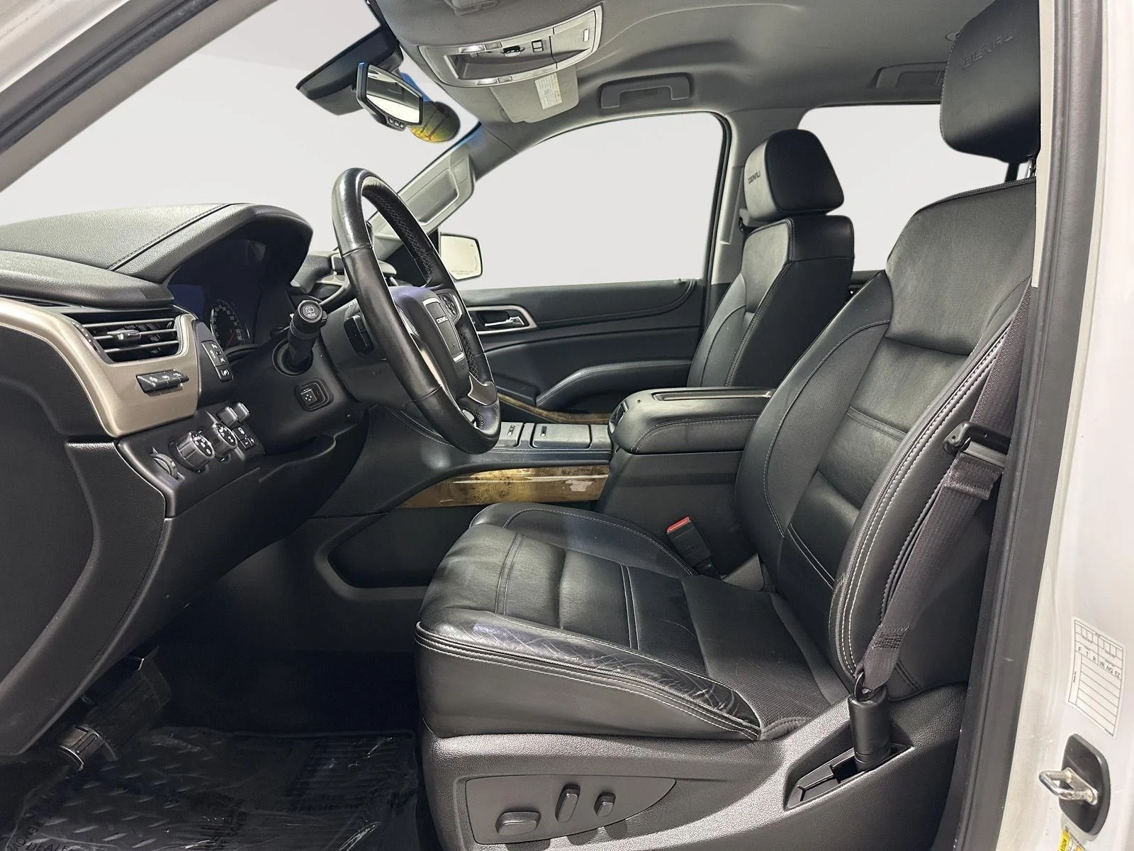 Used 2017 SUMMIT WHITE GMC Denali image 17