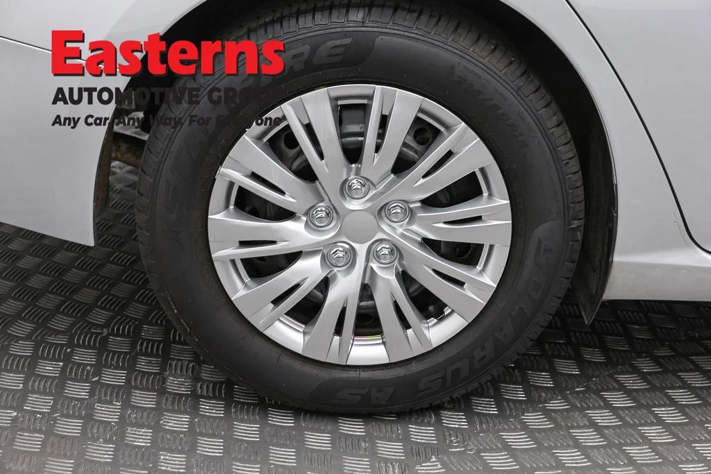 Used 2024 Silver Nissan 2.5 S image 29