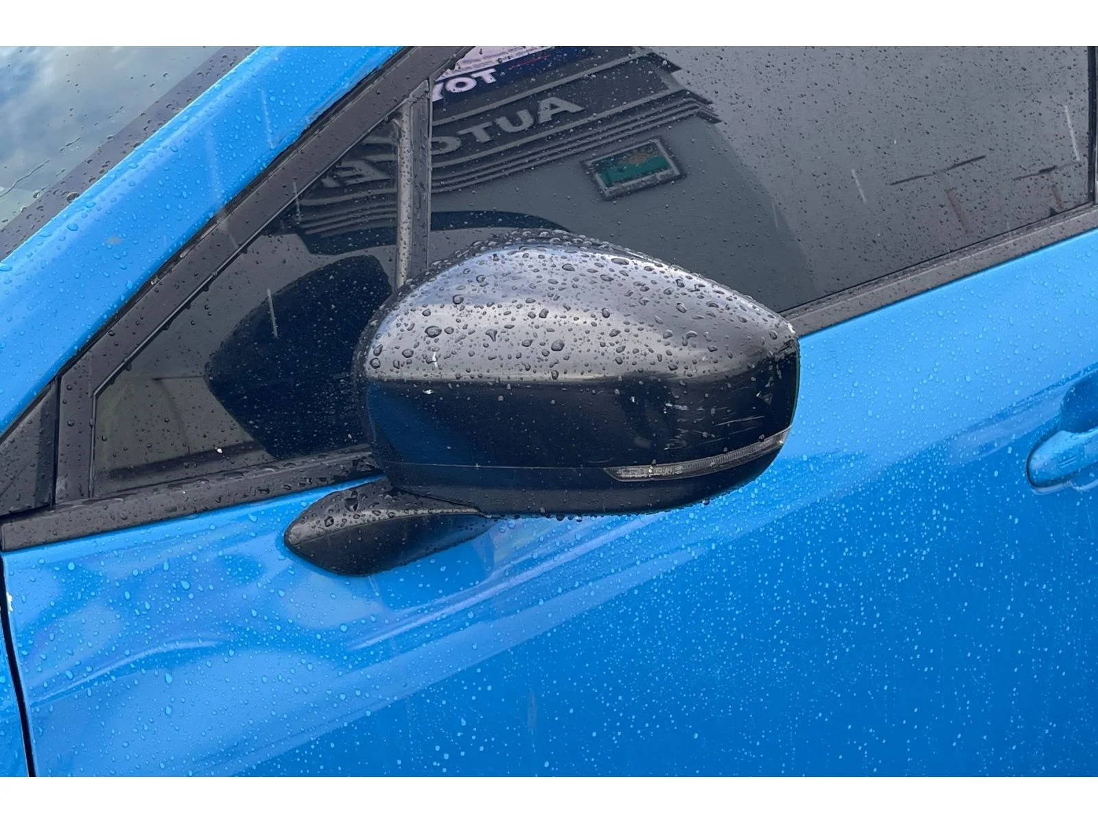 Used 2024 OASIS BLUE PEARL Subaru RS image 12