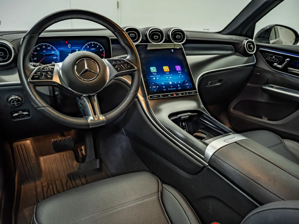 Certified Used 2025 Black Mercedes-Benz GLC 300 image 27