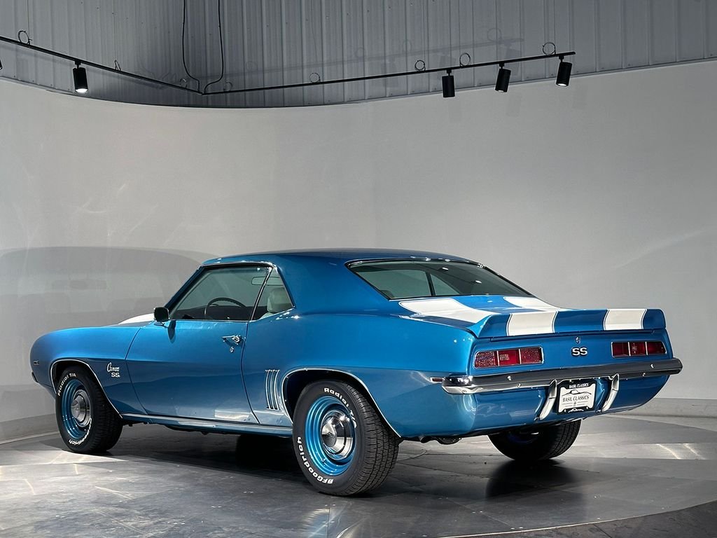 Used 1969 Blue Chevrolet  image 9
