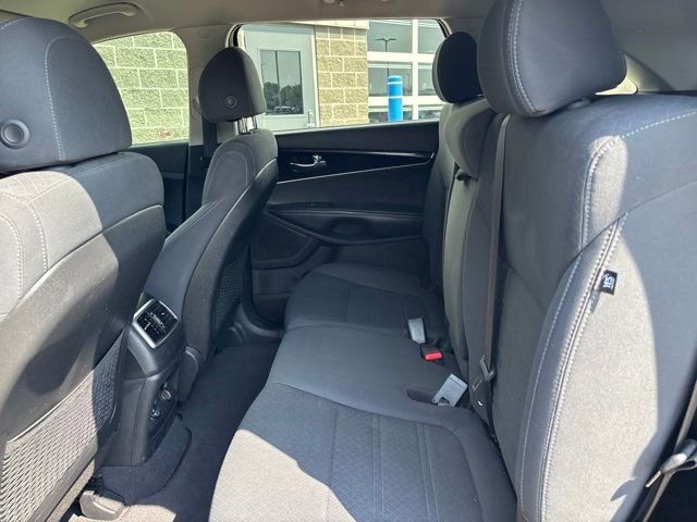 Used 2018 Black Kia LX image 31