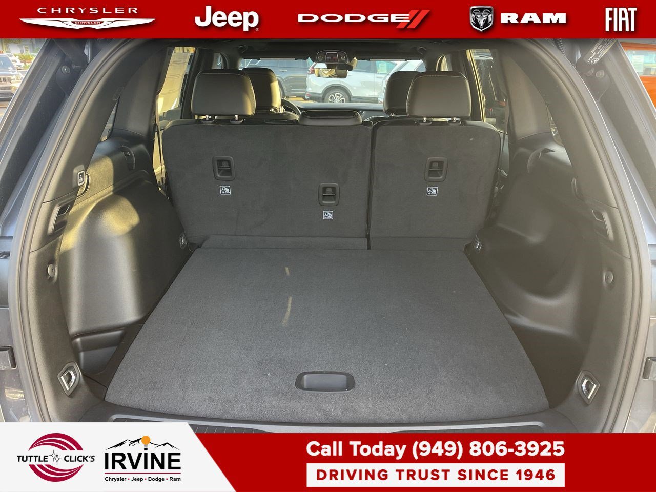 New 2026 Baltic Gray Metallic Clear-Coat Exterior Paint Jeep Laredo Altitude image 27