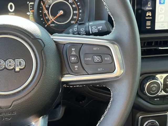 Used 2025 Blue Jeep Sahara image 29