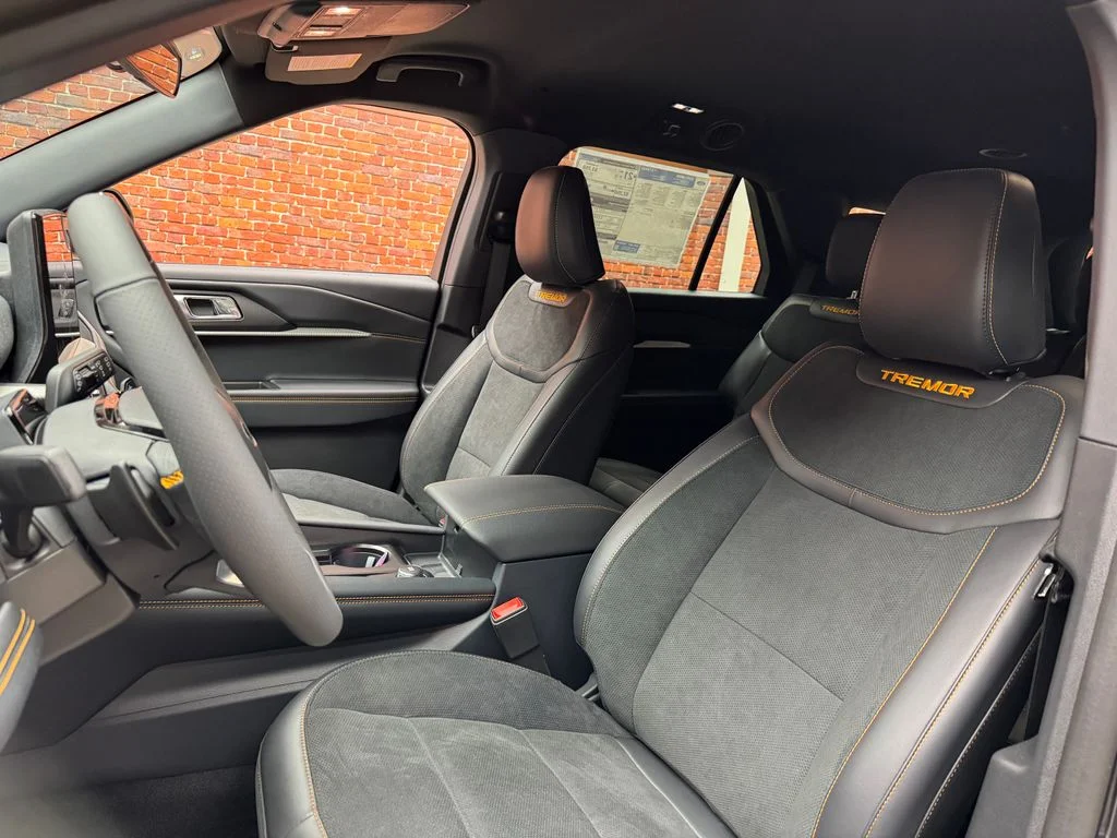 New 2026 Agate Black Metallic Ford Tremor® image 22