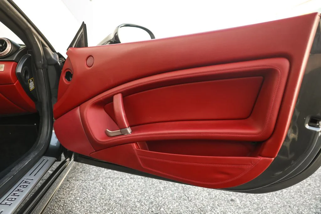 Used 2010 Silver Ferrari Base image 25