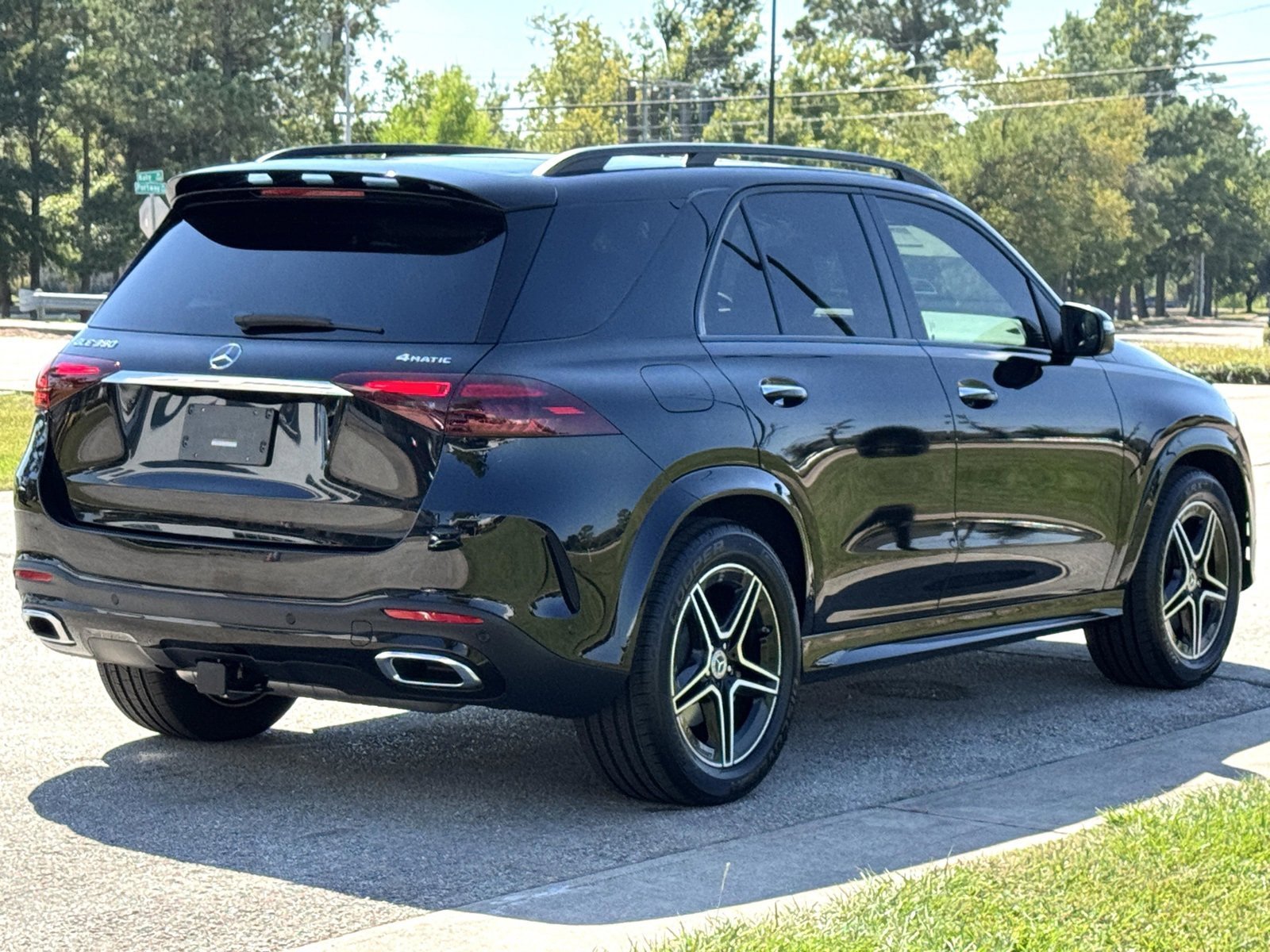 New 2026 Obsidian Black Metallic Mercedes-Benz GLE 350 image 26