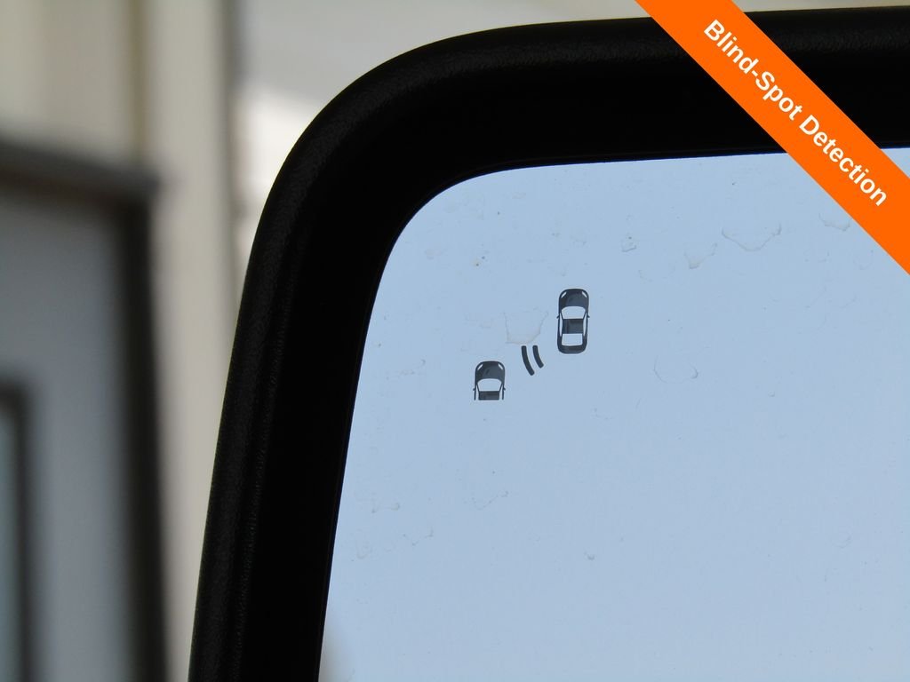 Used 2025 White Ford Big Bend image 6