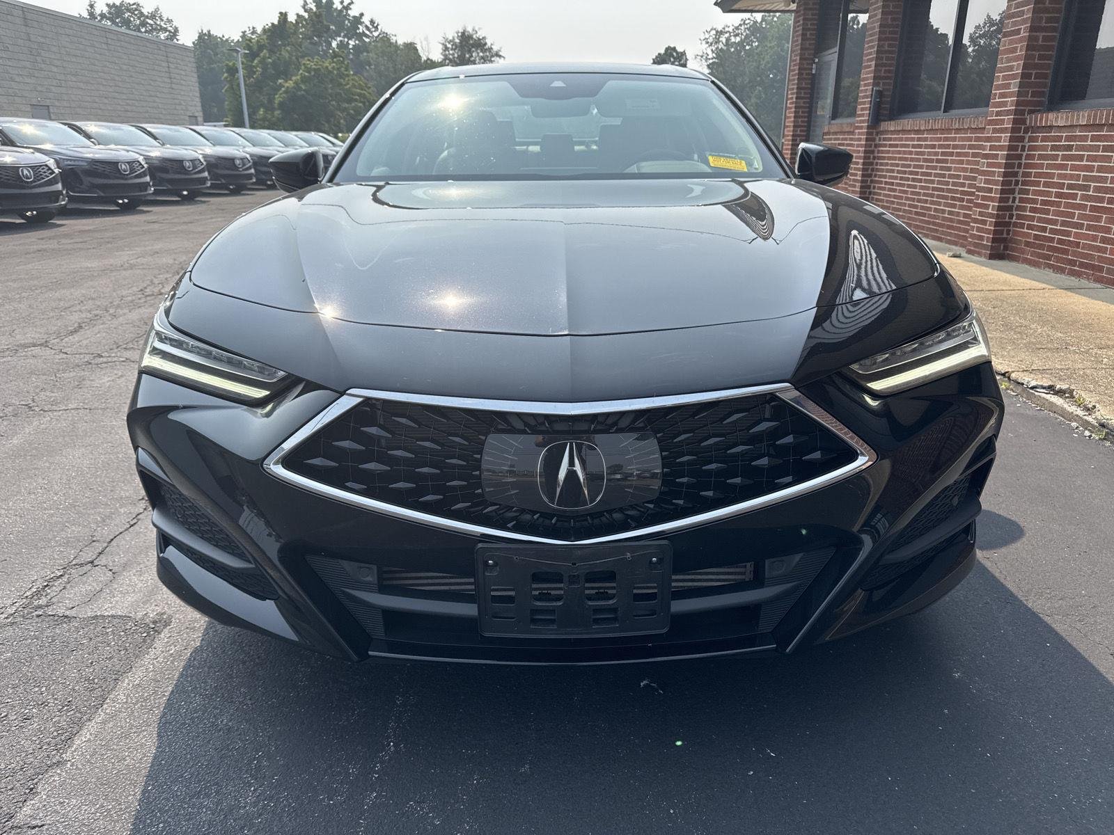 Used 2023 Majestic Black Pearl Acura w/Technology Package image 2
