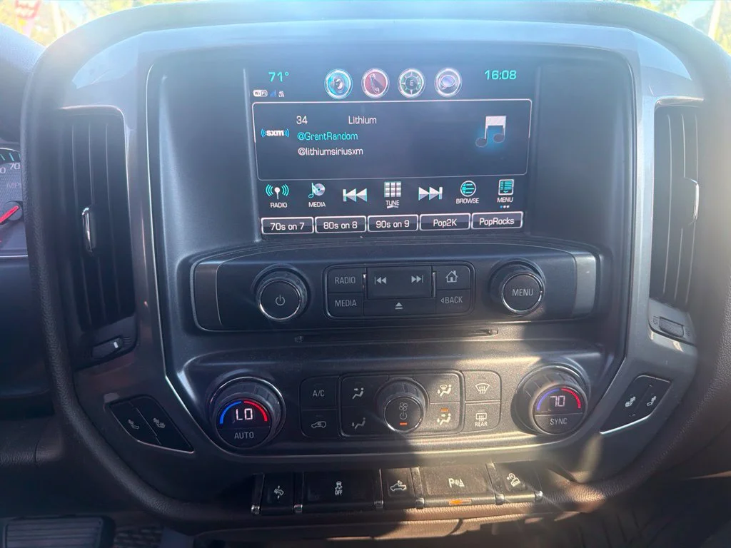 Used 2018 Red Chevrolet LT image 15