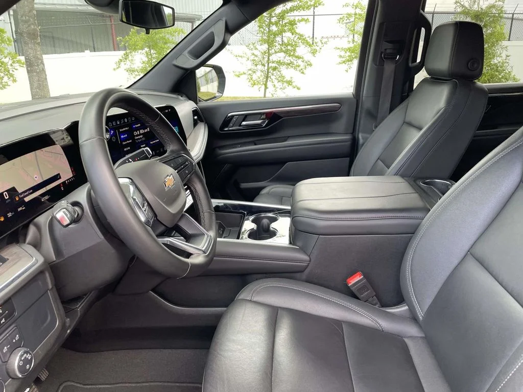 Used 2025 Black Chevrolet LT image 21