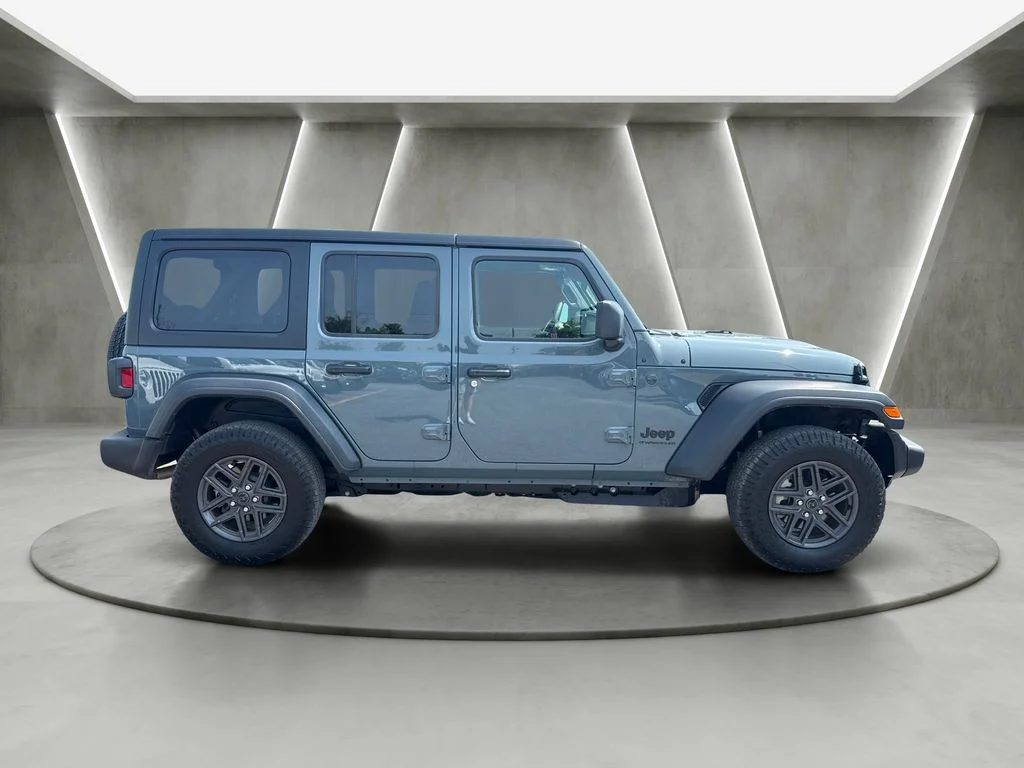 Used 2026 Gray Jeep Sport S image 8