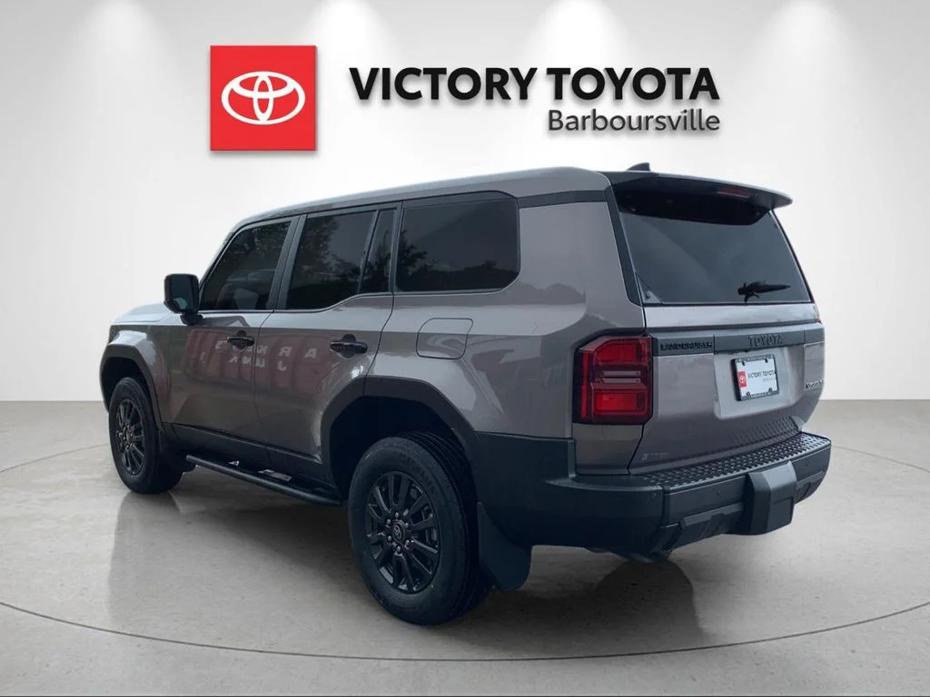 Used 2024  Toyota 1958 image 3