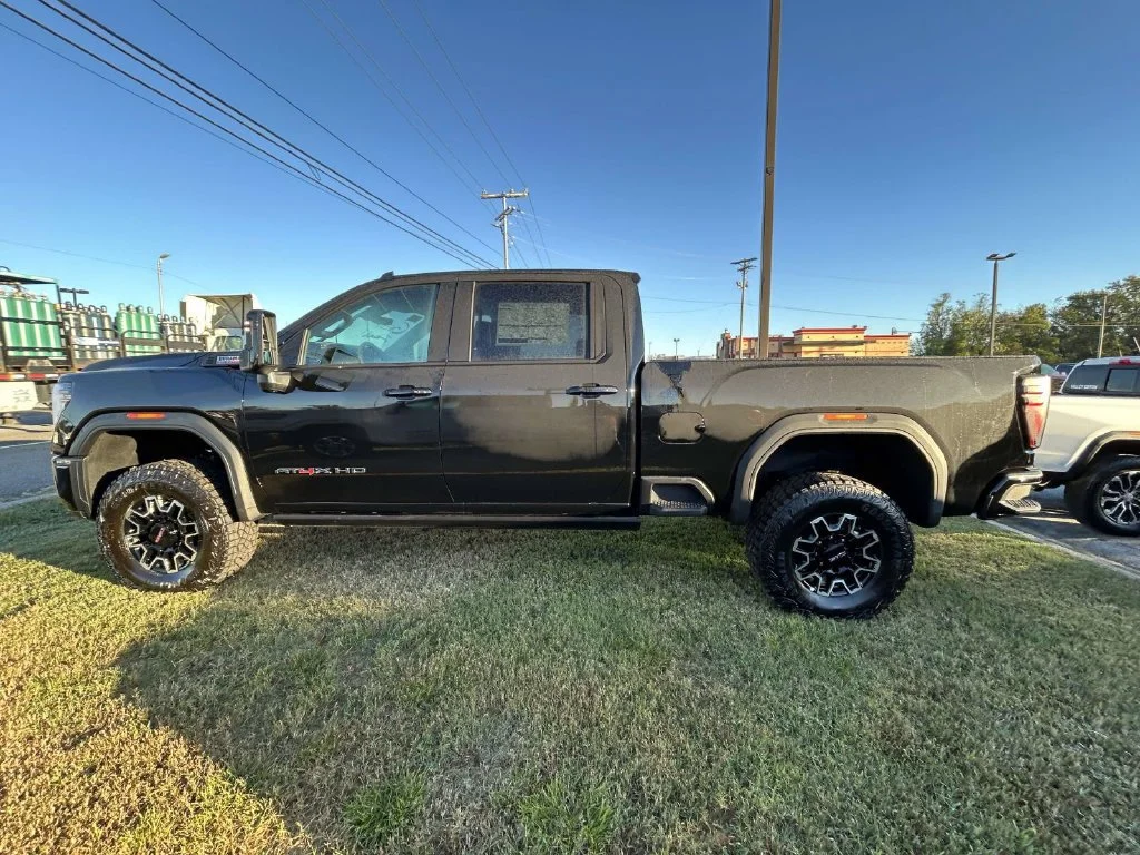 New 2026 Onyx Black GMC AT4X image 7