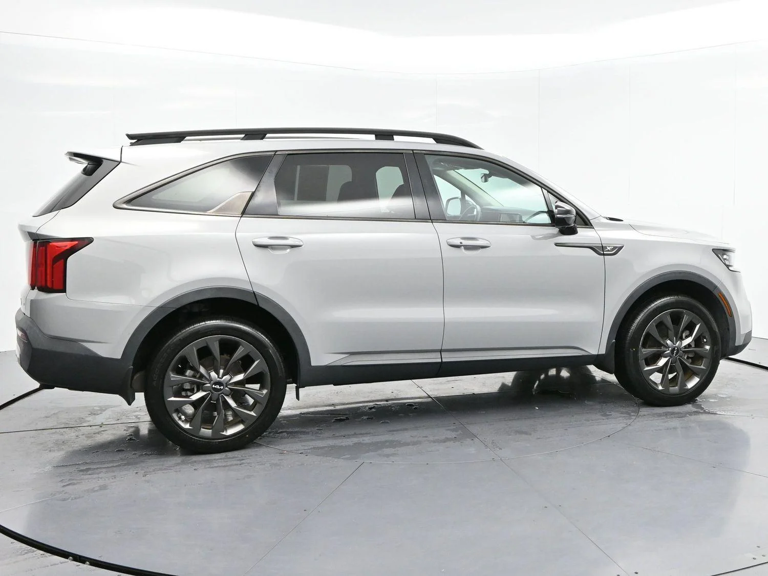 Used 2023 Wolf Gray Kia X-Line SX Prestige image 8