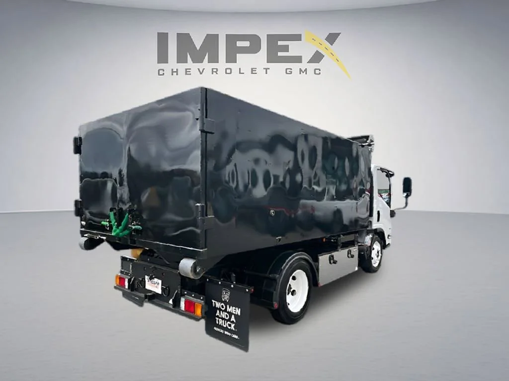 Used 2024 Arc White Chevrolet 1WT image 5