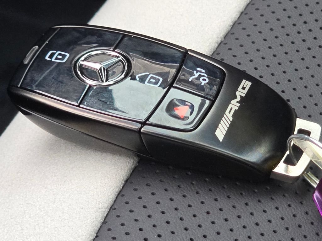New 2026 MANUFAKTUR Alpine Grey Mercedes-Benz GLE 63 S AMG® image 41
