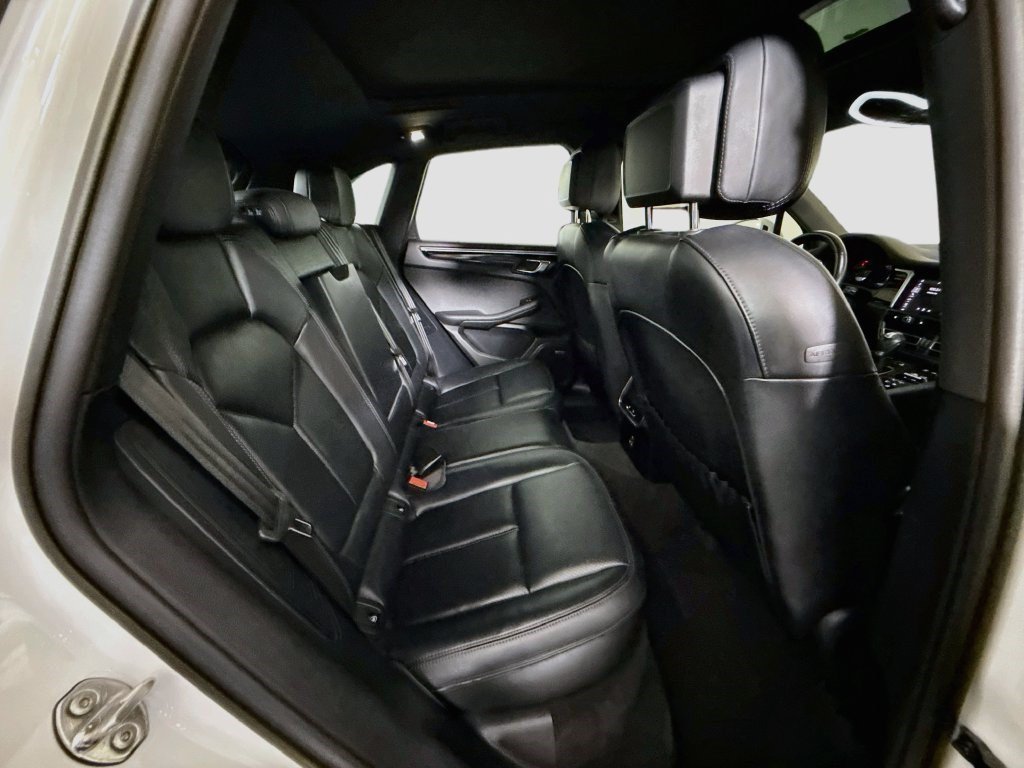 Used 2024 White Porsche Base image 23