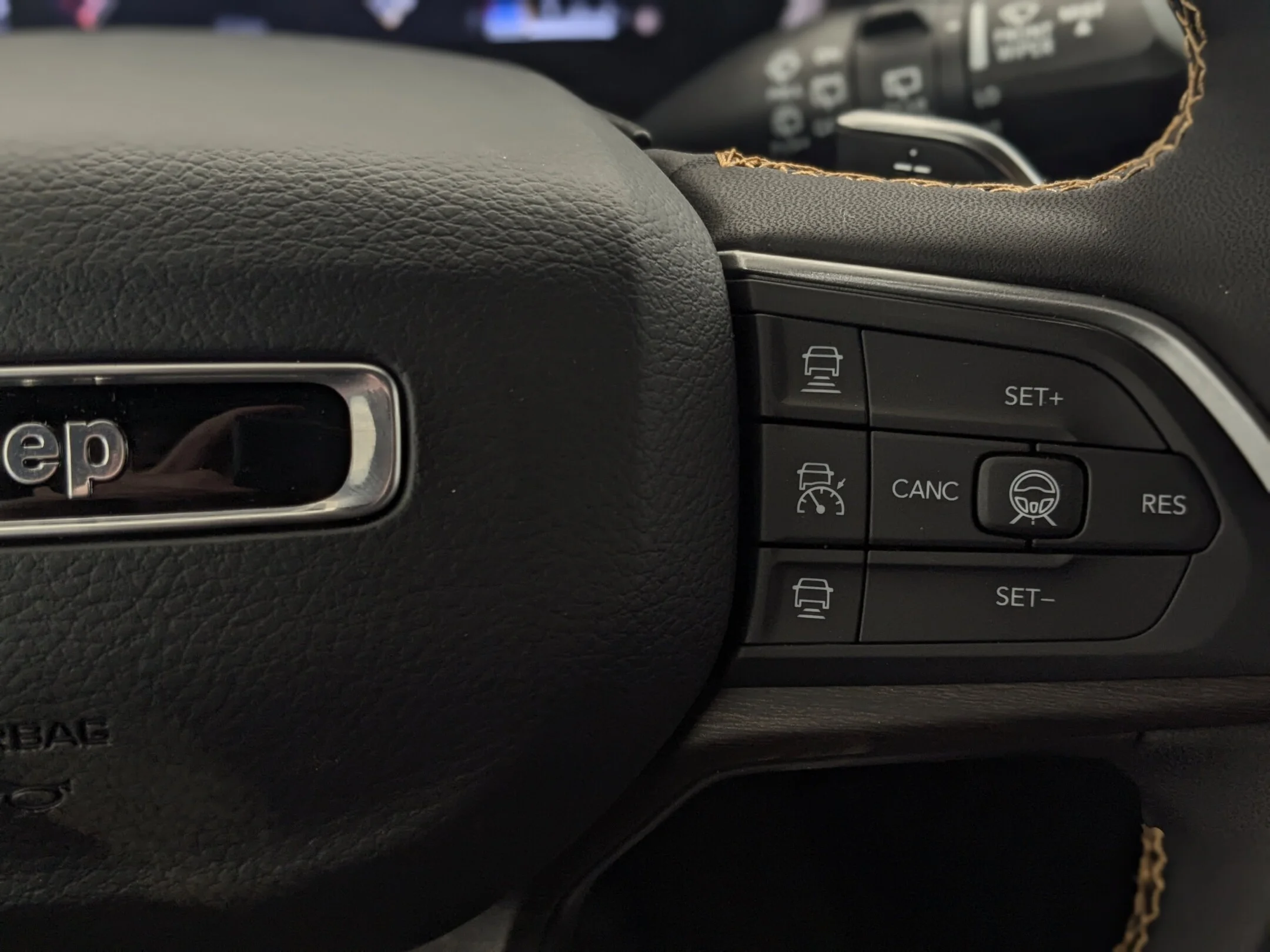 New 2026 Black Jeep 85th Anniversary - - Pkg 2C7 - CommandView Pano Sunroof - 2nd Row Captains - Trailer Tow & More! image 18