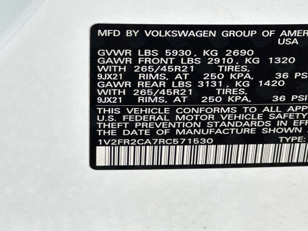 Used 2024  Volkswagen 2.0T SEL Premium R-Line image 30