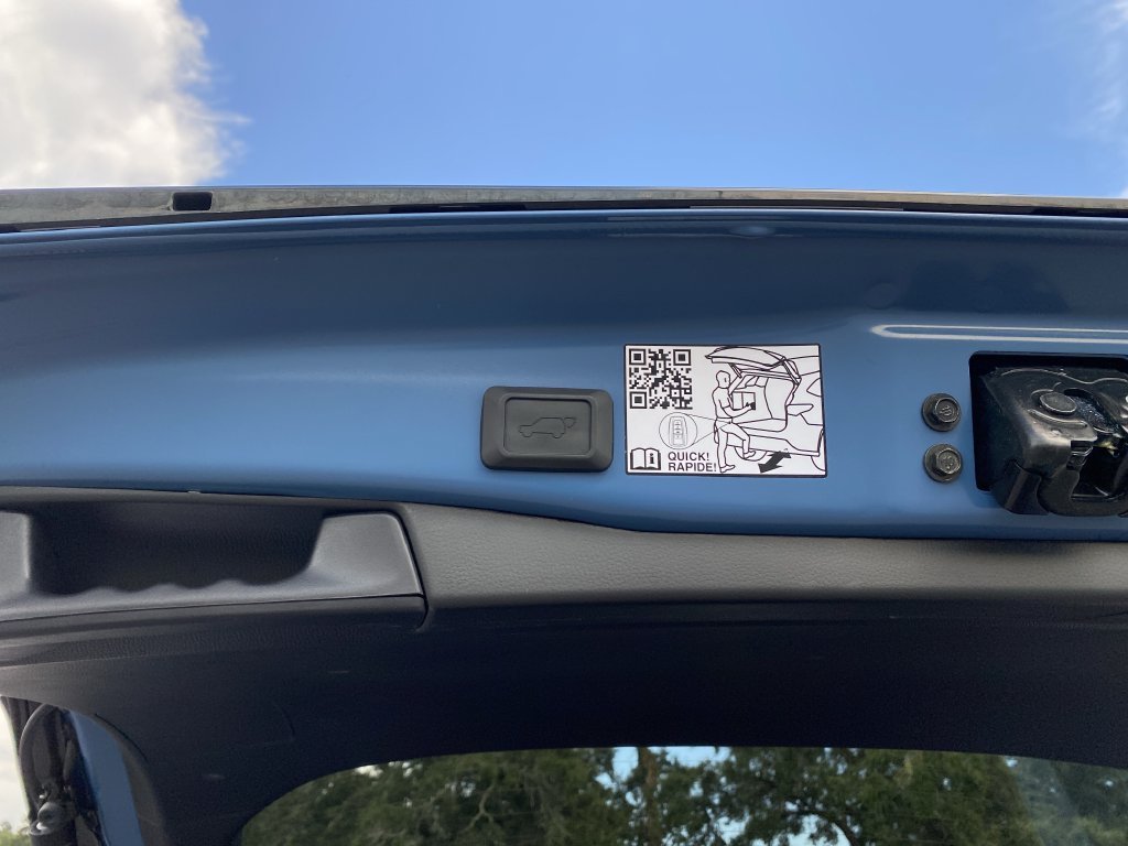 2024 Toyota RAV4 XSE - Photo 33