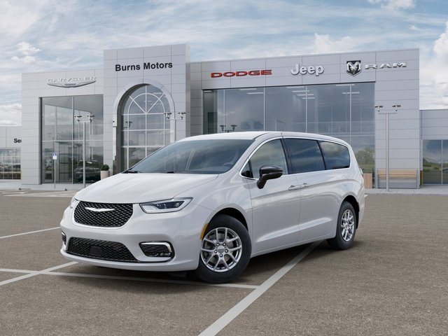 New 2026 Chrysler Pacifica Select