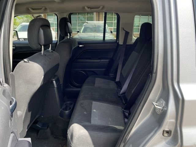 Used 2016 Silver Jeep Latitude image 23