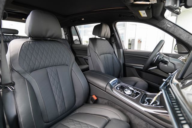 New 2027 Black Sapphire Metallic BMW M60i image 16