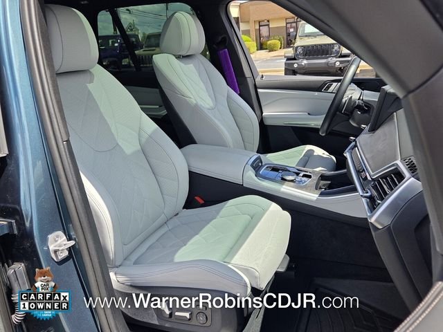 Used 2025 Blue BMW sDrive40i image 19