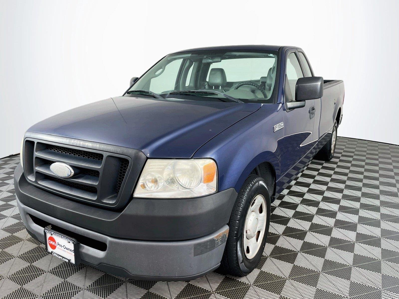 Used 2007 Dark Blue Pearl Metallic Ford XL image 3
