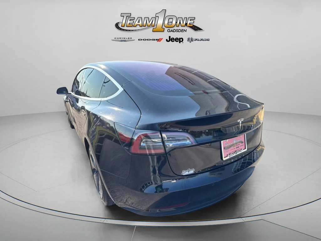 Used 2018 Obsidian Black Metallic Tesla Long Range image 7