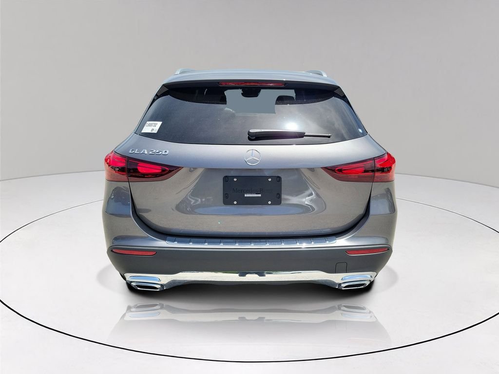 New 2026 Mountain Grey Metallic Mercedes-Benz GLA 250 image 5